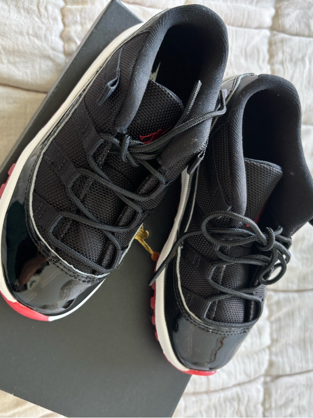 Nike Jordans Retro Low-Top Sneakers NIB